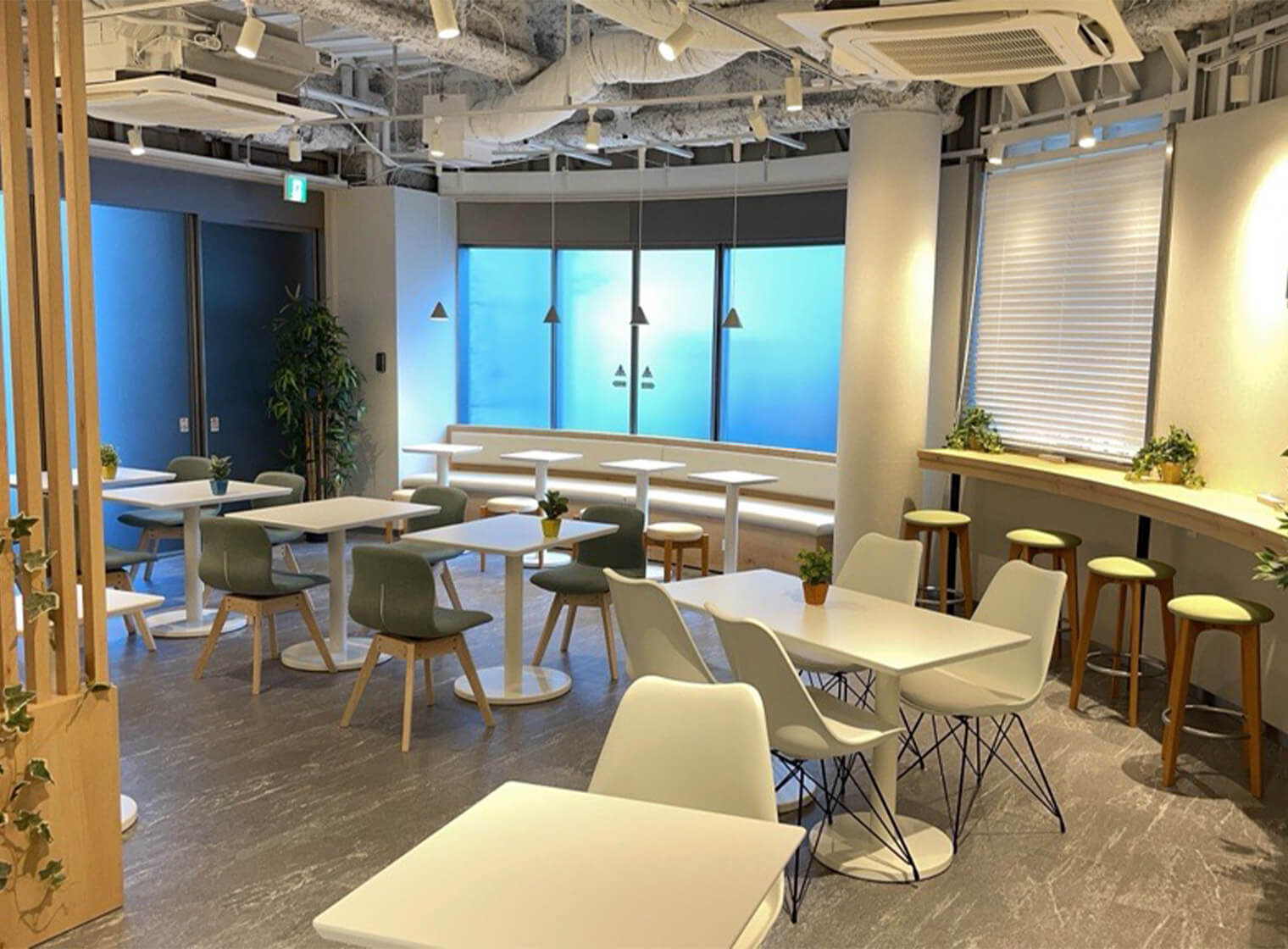 コミュニケーション&ワークスペース ivy（アイビー）