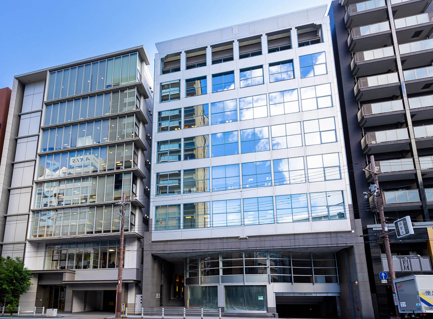 西本町ビル外観